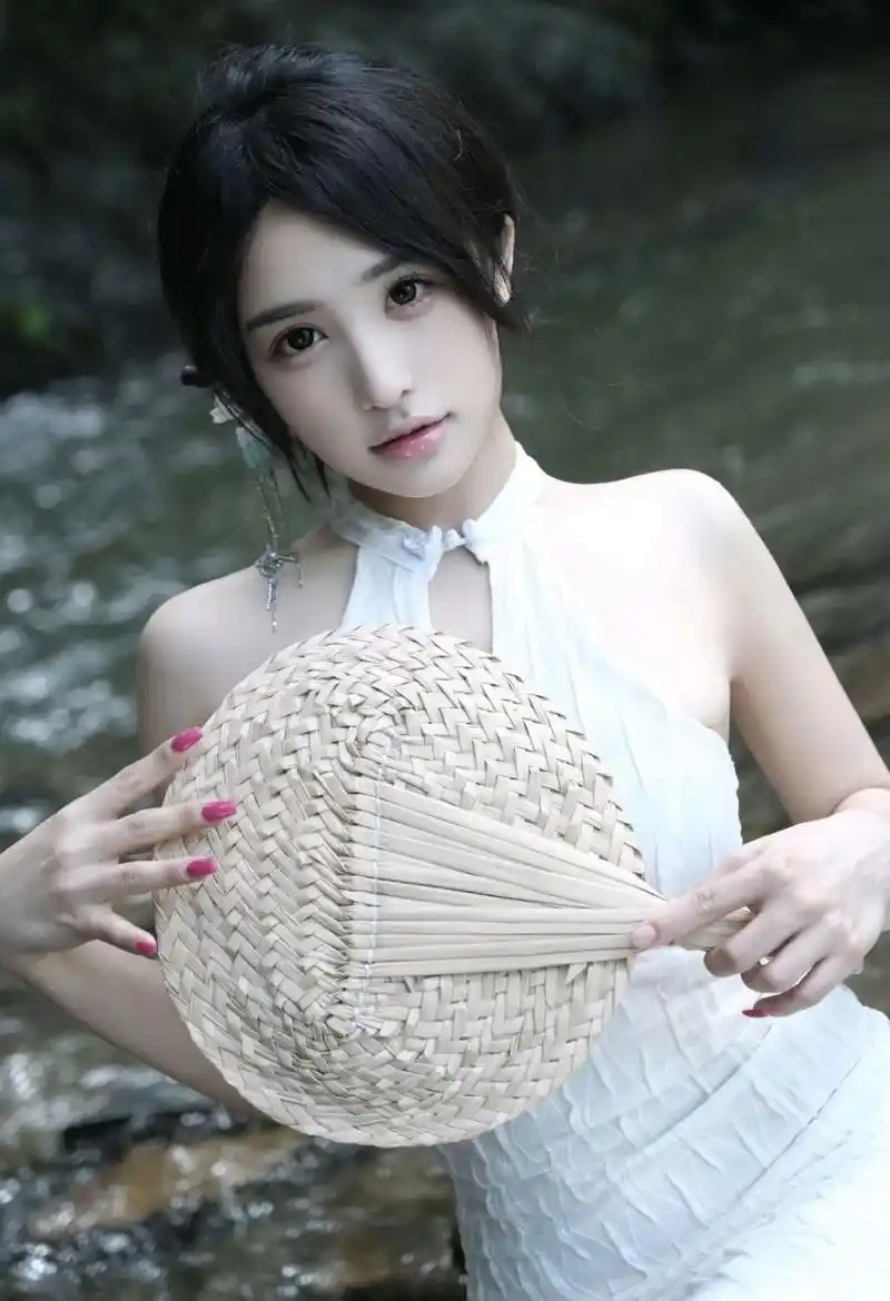 三体海报